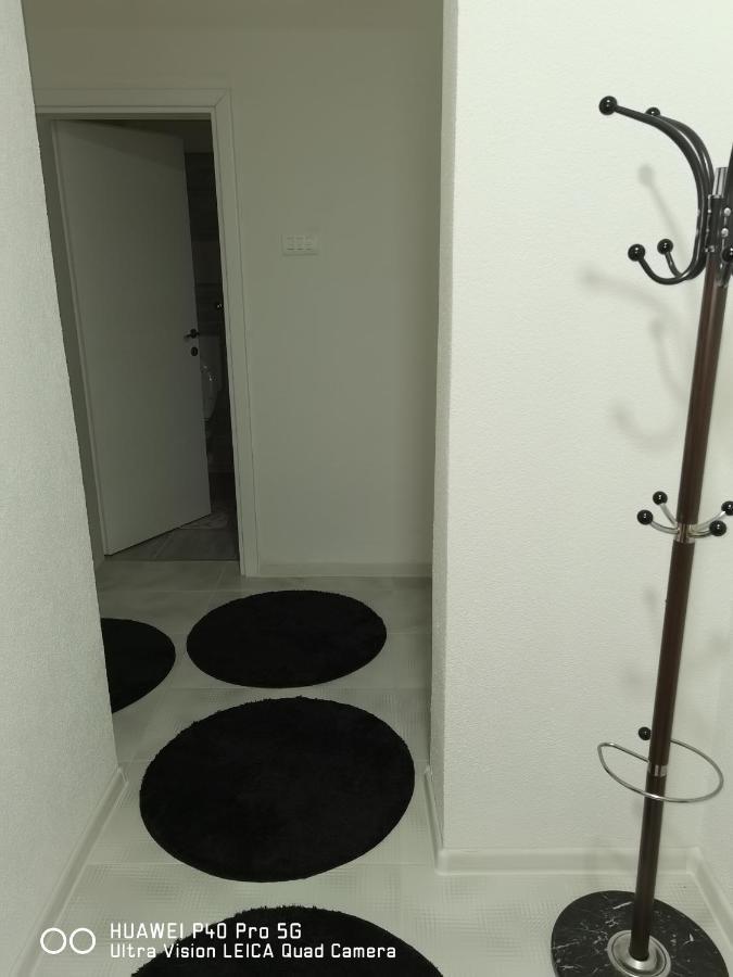 Apartmens Una 波斯尼亚克鲁帕 外观 照片