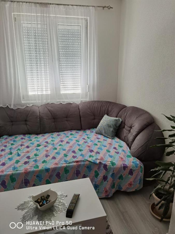 Apartmens Una 波斯尼亚克鲁帕 外观 照片